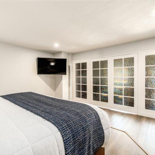 Homestay Suites - Studios&Spas Moreno Valley Exterior foto